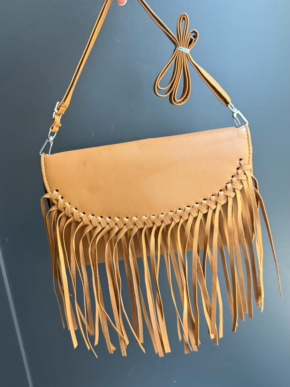 NWOT Tan Faux Leather Envelope Crossbody w/fringe tassels